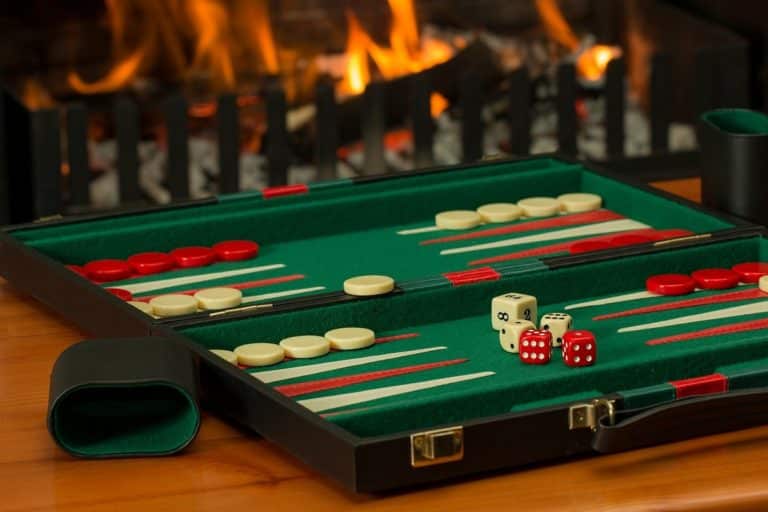 Le backgammon : un jeu de hasard raisonné