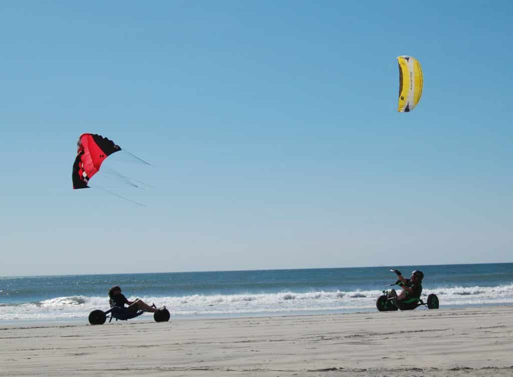Faire du kite buggy sans danger sur une plage