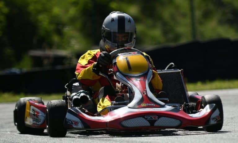 Le karting, un sport qui roule