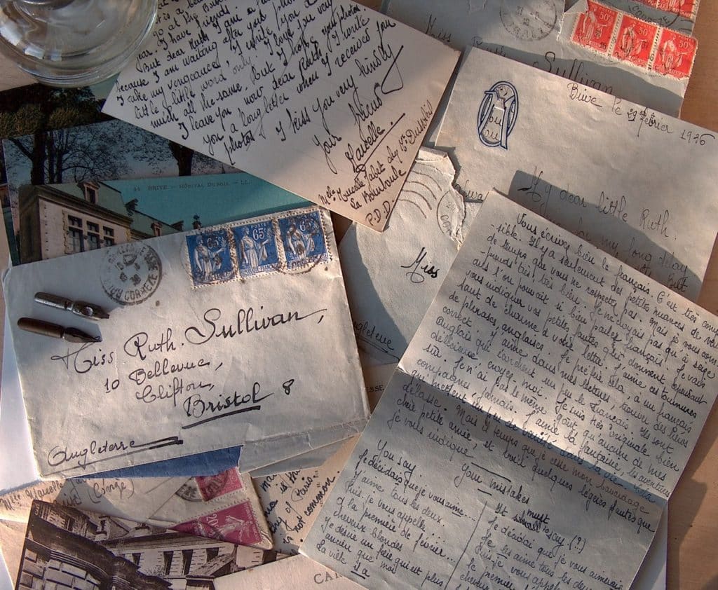 Lettres avec affranchissements en timbres