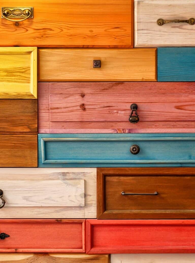 Découvrir la peinture décorative sur bois