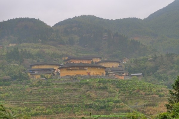 L'ethnie des Hakkas a créé d'étonnantes constructions de terre, rondes