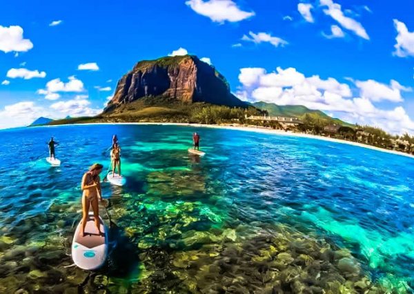 Pratique du Stand Up Paddle à l'île Maurice