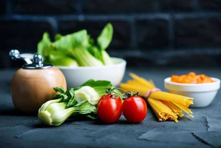 Cuisiner sans four ni électricité chez soi