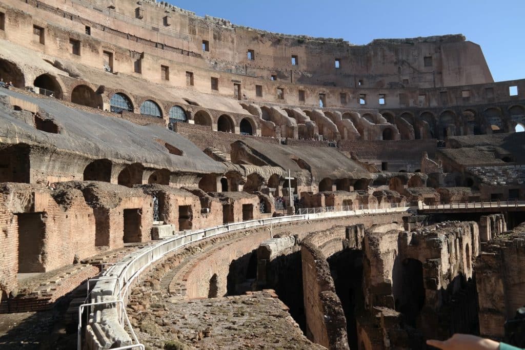 Intérieur du Colisée à Rome