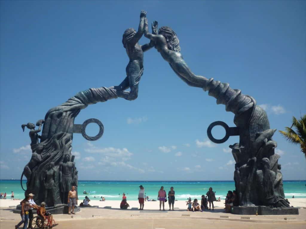 Sculpture maya Fundadores Park in Playa Del Carmen