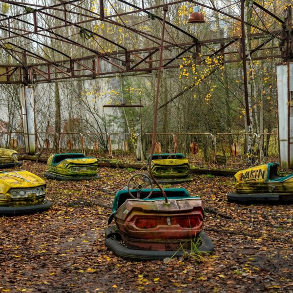 Parc d'attractions radioactif abandonné en avril 1986