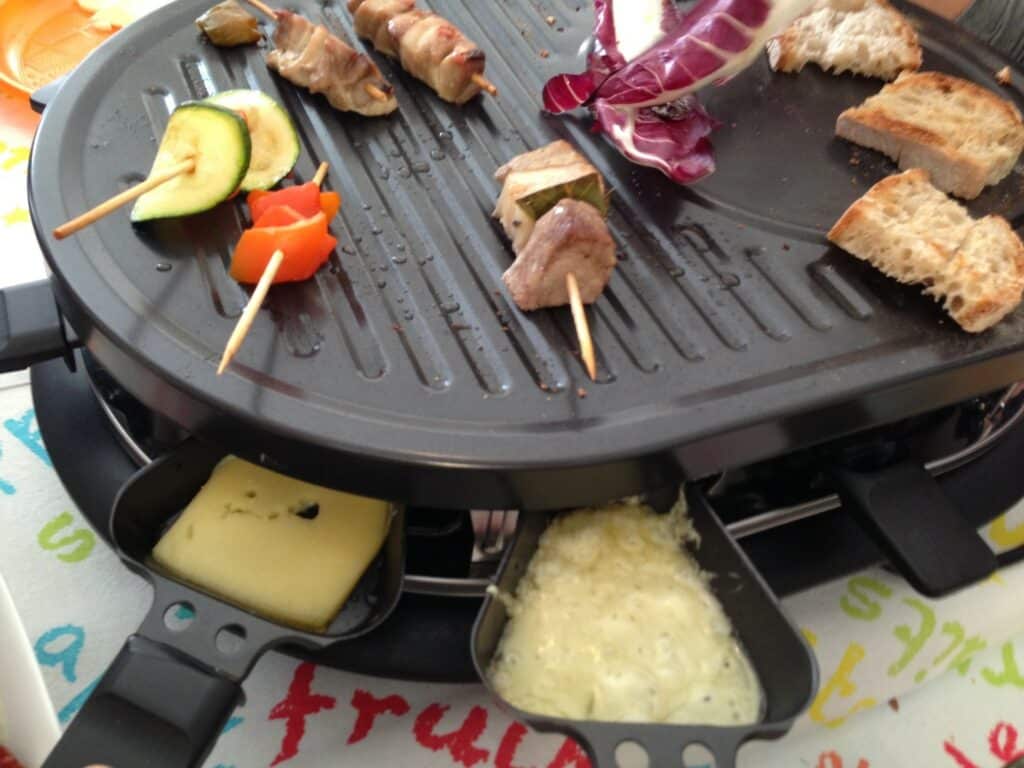 Appareil à Raclette 10 Personnes 1350w + Pierre à Griller - Pr457b12 -  Appareil à raclette BUT