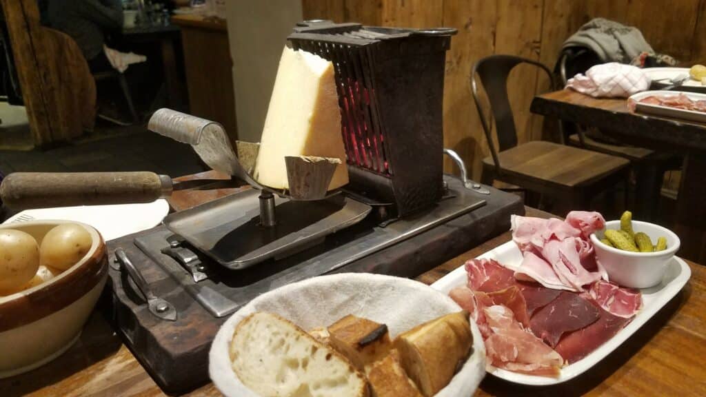 Fondoir à raclette