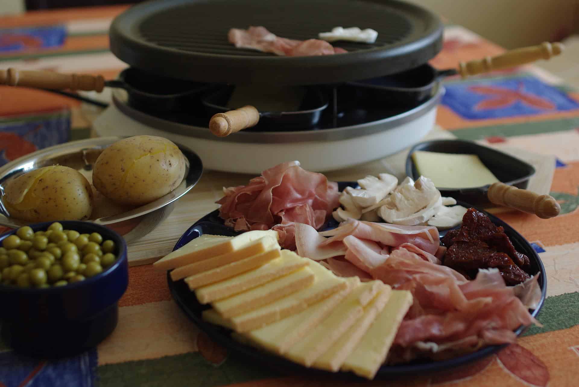 Bien choisir son appareil à raclette - Planetloisirs