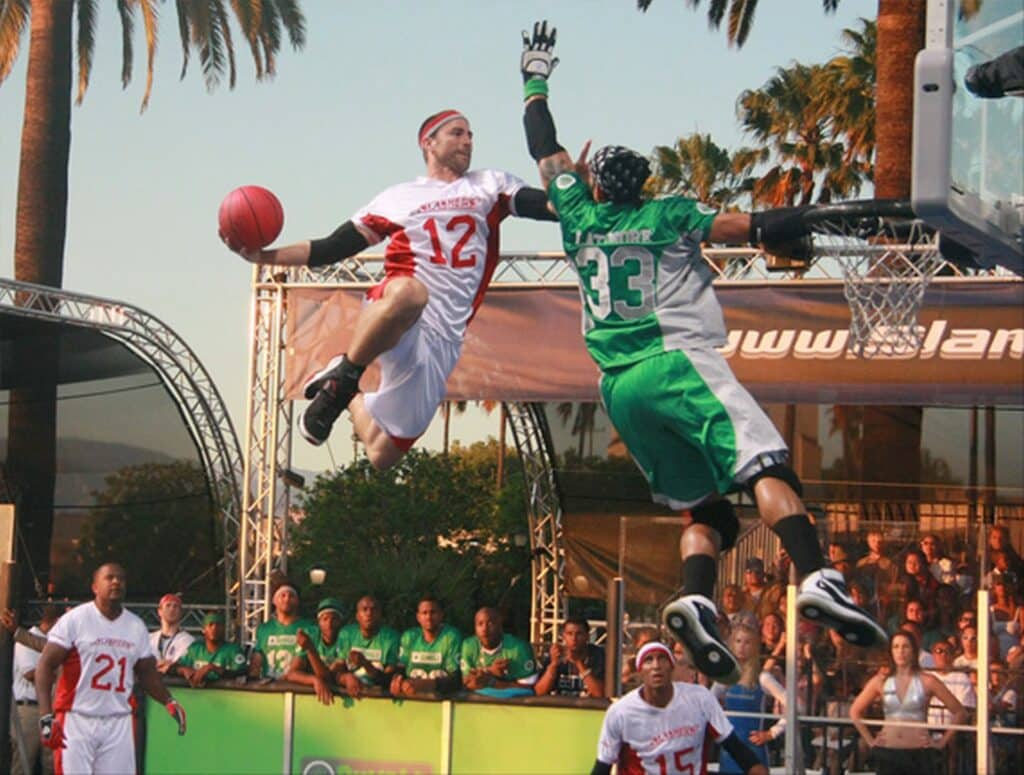 Le slamball, le basketball acrobatique