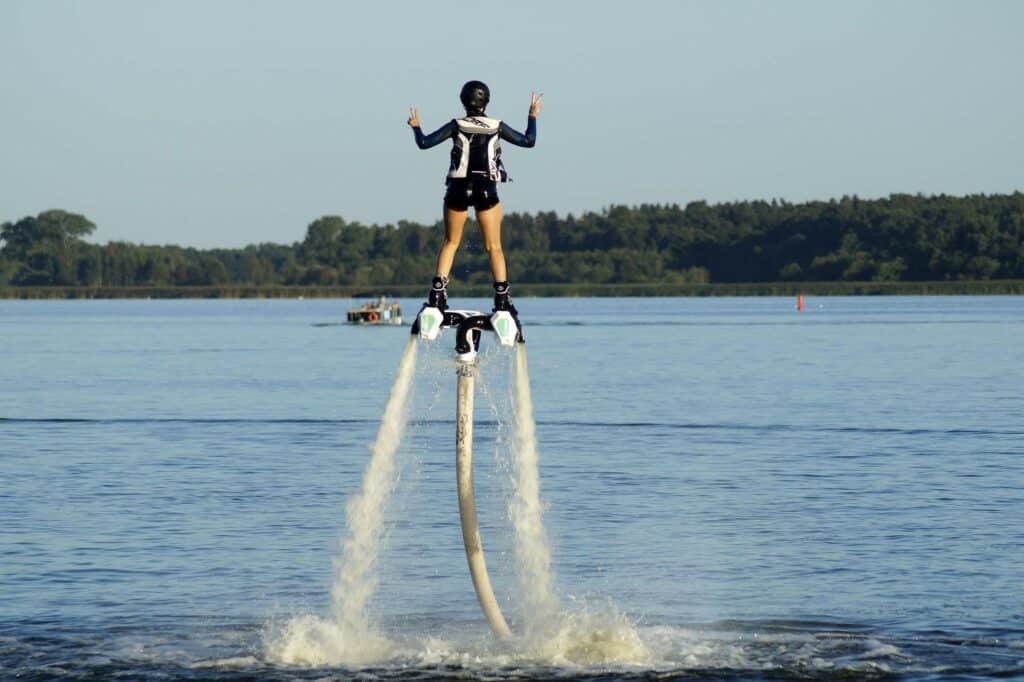 Initiation au Flyboard sur un lac