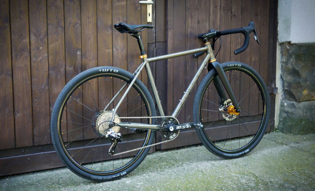 Pour le plaisir des chemins et de l'aventure en vélo gravel