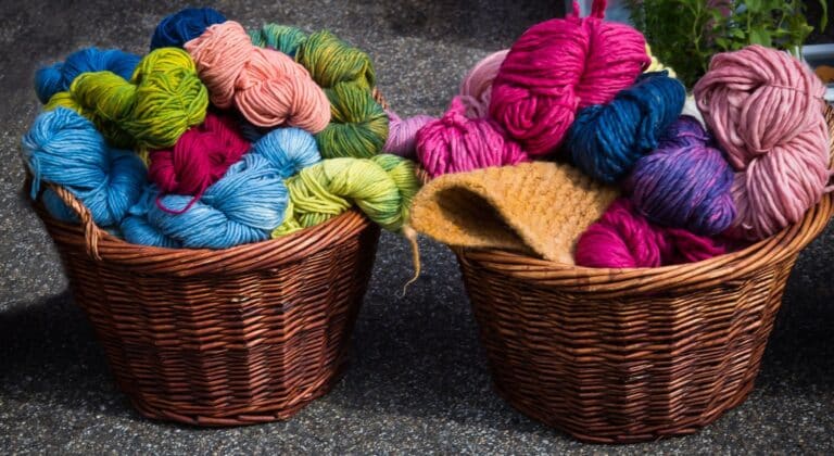 Tricoter des écharpes chaudes pour l’hiver
