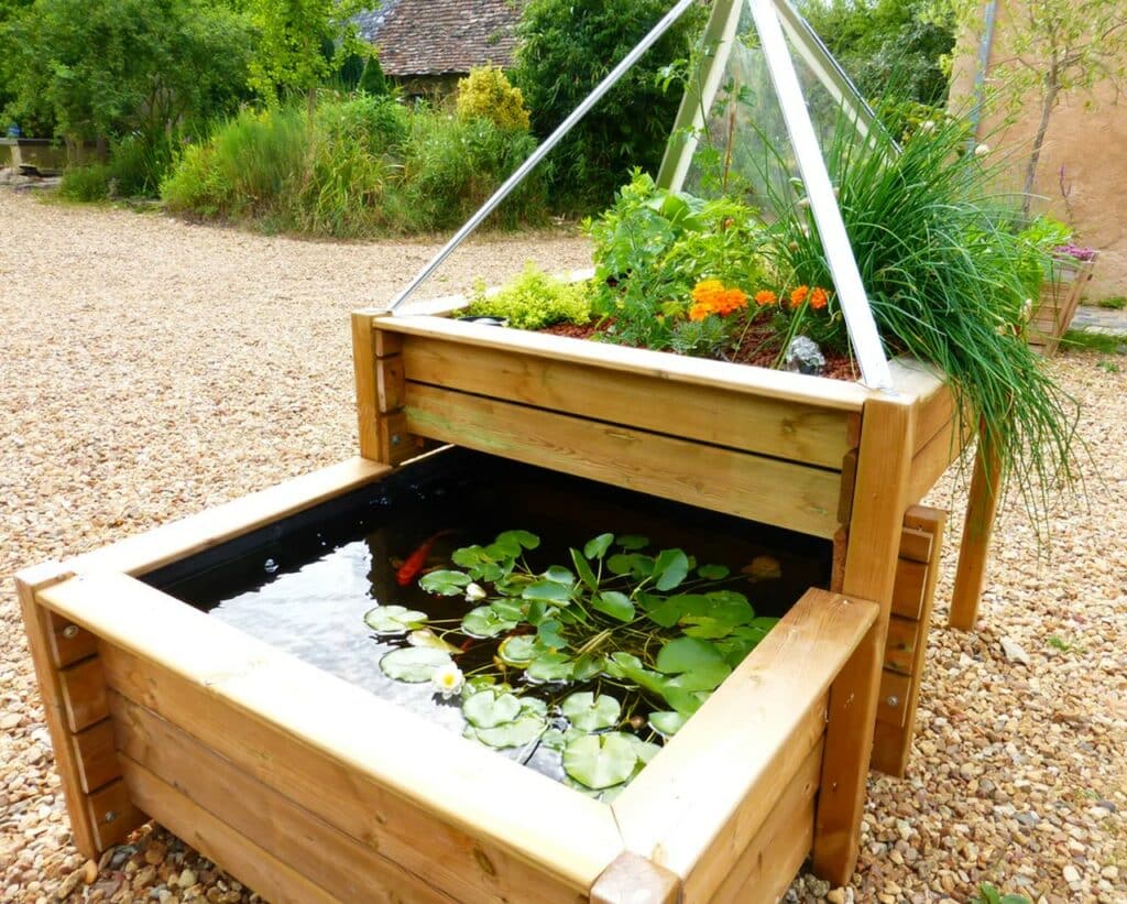 Un système aquaponique compact idéal pour les petites surfaces