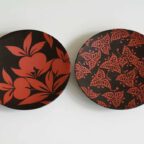 Laque urushi appliquée avec précision sur un objet artisanal japonais