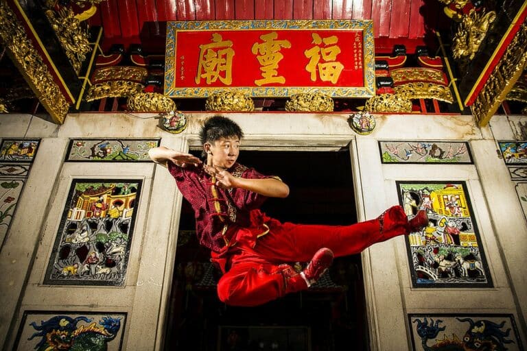 Le Wushu, un art martial chinois qui unit puissance, agilité et héritage millénaire